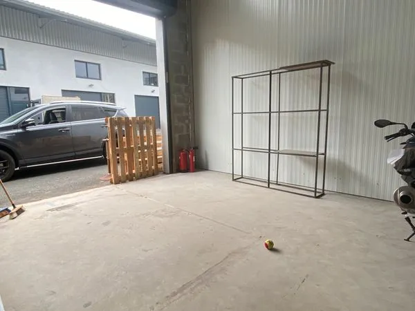 Location entrepôt 25m2