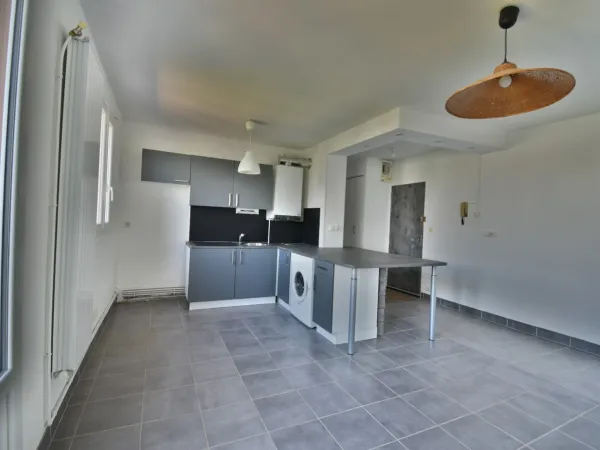 Appartement à vendre 3 pièces LUCE (28)