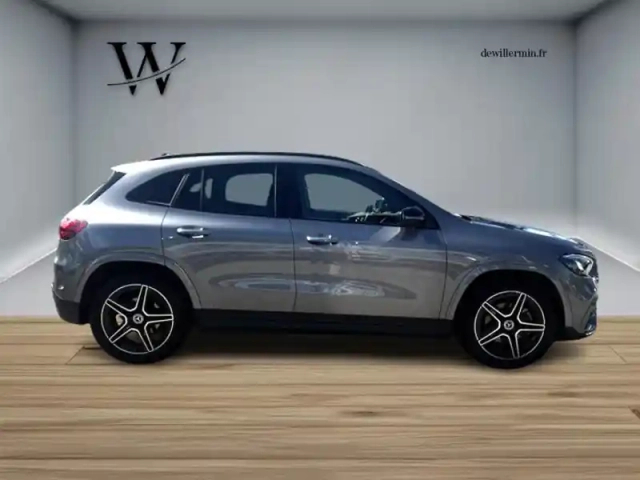 Mercedes Gla 200 d amg line — photo 26