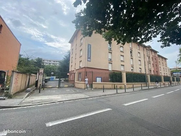 Studio 1 pièce 21 m²