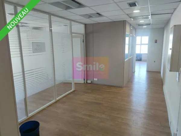 Bureaux 200 m²