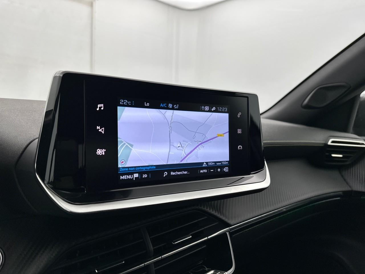 Peugeot 2008 puretech 130 s&s eat8 gt — photo 10