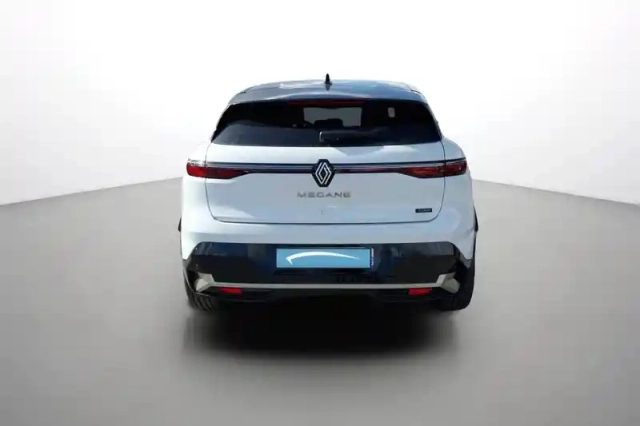 Renault Megane e-tech 220 ch autonomie confort gsr2 — photo 4