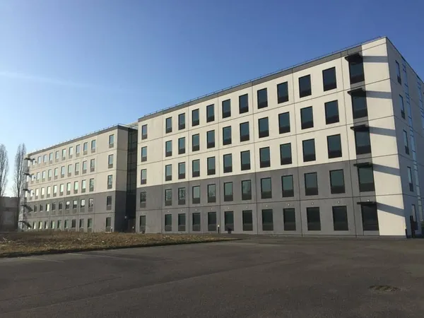 Bureaux 1331 m²