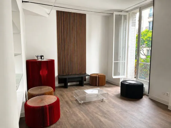 Local professionnel 82 m²