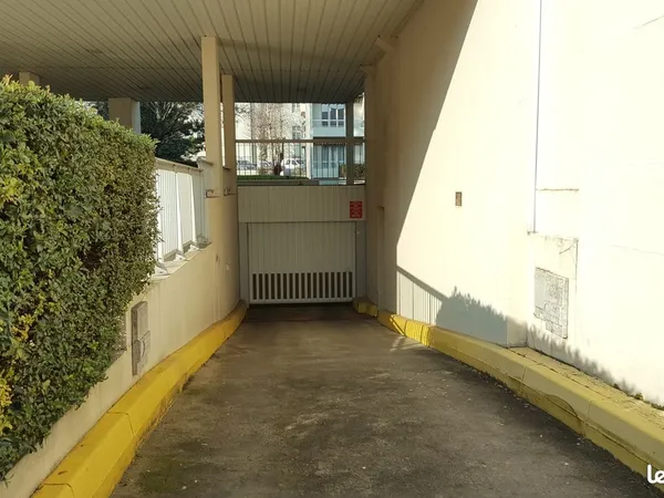 Garage-box quartier Lafayette