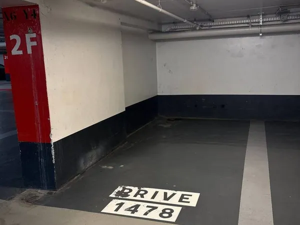 Parking 10 m²