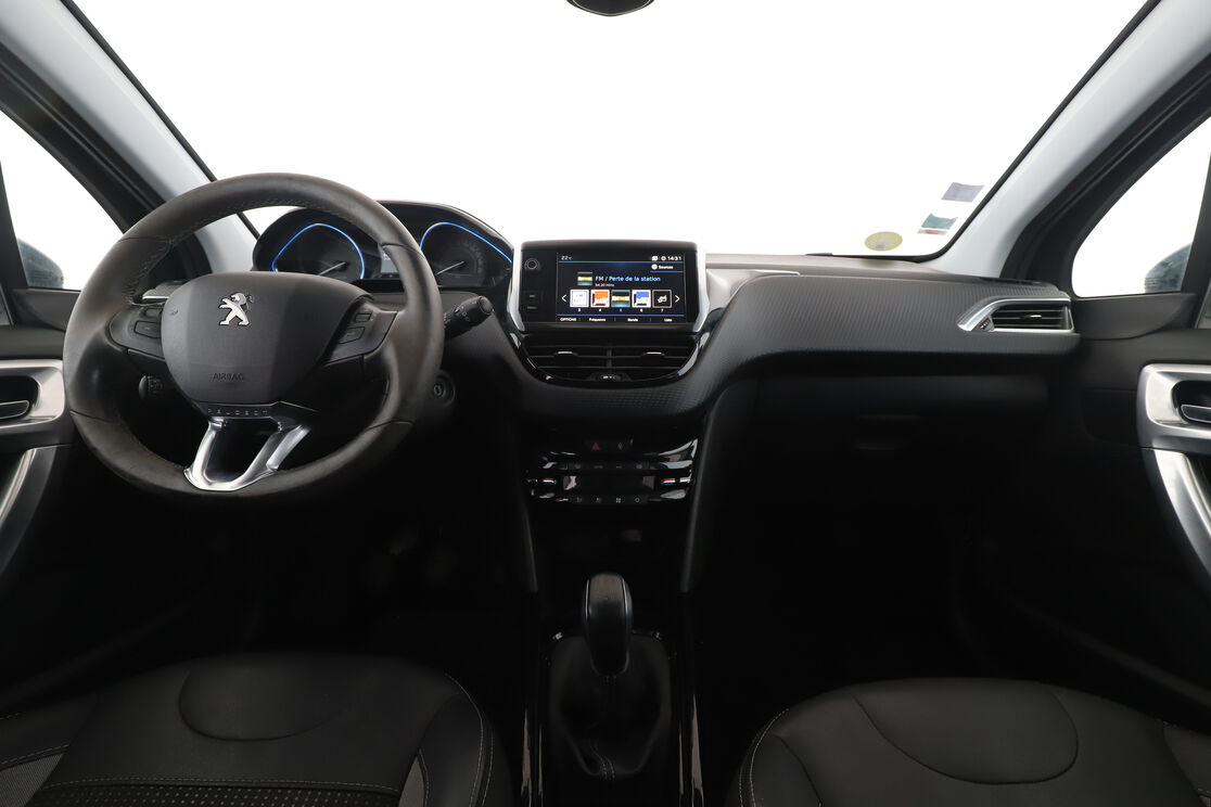 Peugeot 2008 1.5 Blue-HDi Allure — photo 11