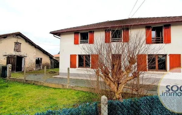 Maison 10 pièces 243 m²
