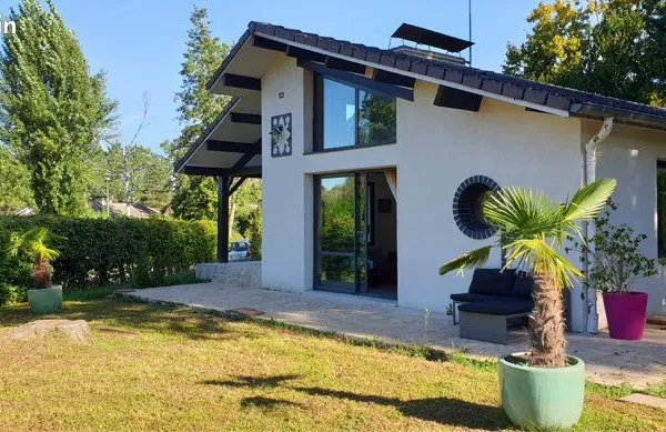 Domaine de Clairis. 89150 Savigny-sur-Clairis. Cottage 4-5 pièces de 100 m2, terrasse + jardin priva