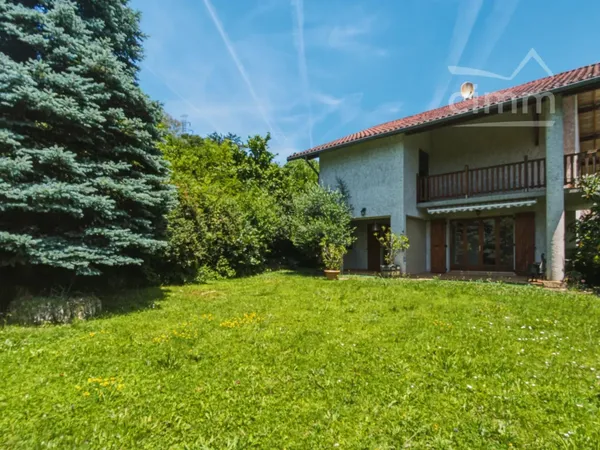 Maison familiale 155m² - 4 chambres - Terrain 1000m² -  Enorme garage
