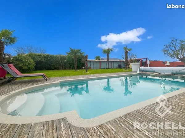 Maison 5 pièces 201 m²
