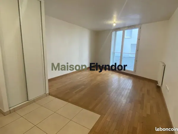 Studio 1 pièce 31 m²