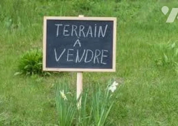 Terrain 892 m²