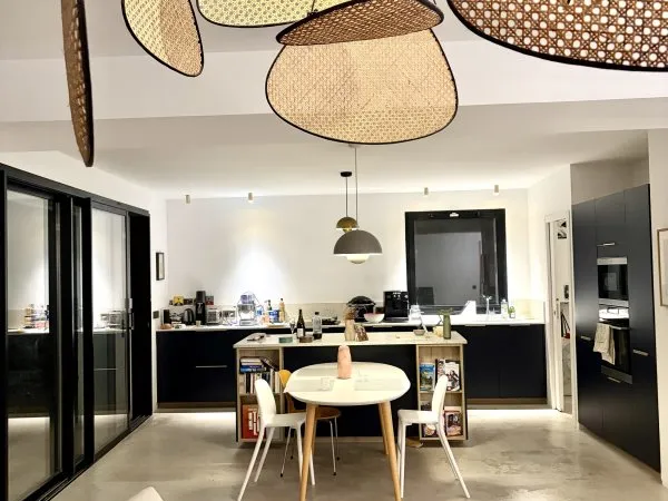 Loue grand appartement T4 avec terrasse piscine