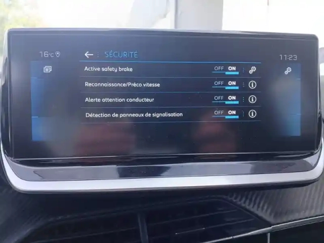Peugeot 208 puretech 100 s&amp;s bvm6 — photo 23