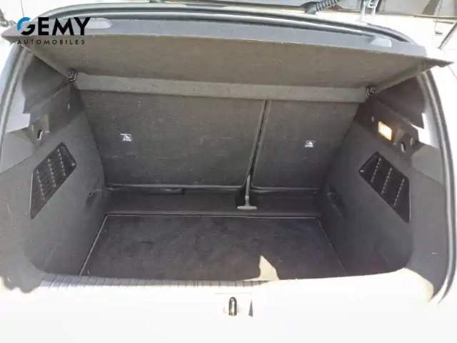 Renault Megane e-tech ev60 220 ch super charge — photo 6