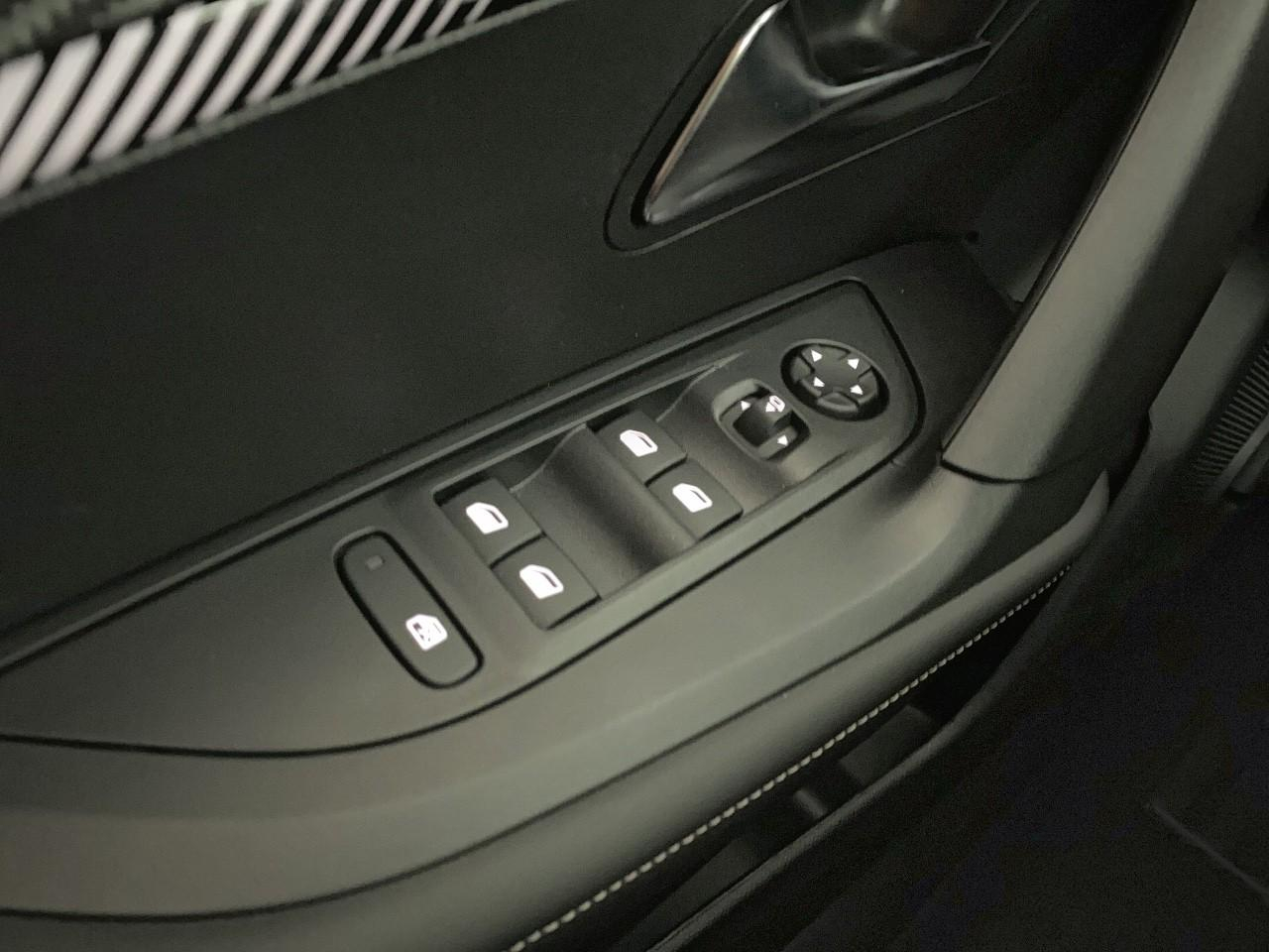 Peugeot 2008 hybrid 145 ch e-dcs6 allure — photo 20