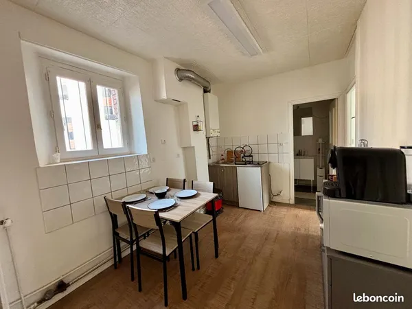 T3 meublé de 33m² idéalement situé à Clermont-Ferrand