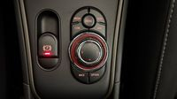 Mini Countryman Cooper 136ch Highlands BVA7 — photo 28