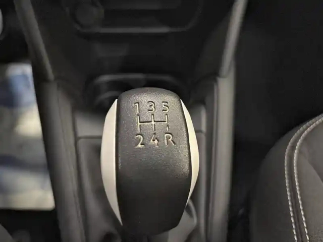Peugeot 208 puretech 68ch bvm5 — photo 25