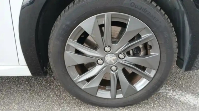 Peugeot 208 electrique 50 kwh 136ch — photo 49