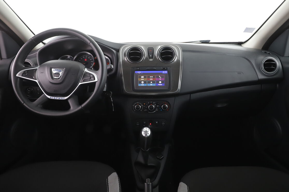 Dacia Sandero Stepway 0.9 TCe — photo 11