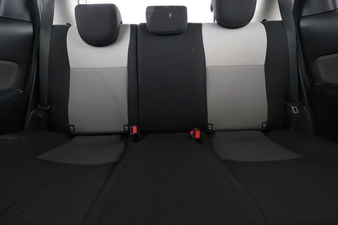 Toyota Yaris 1.5 Hybrid France — photo 14