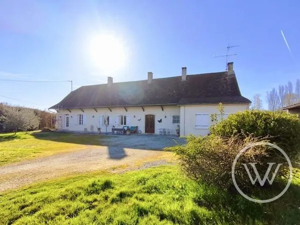 Maison indiviuelle 420m²-Plain pied-Piscine-jardin