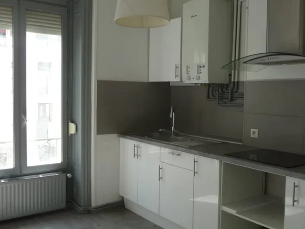 Saint Etienne En face de Sciences Po appartement en duplex