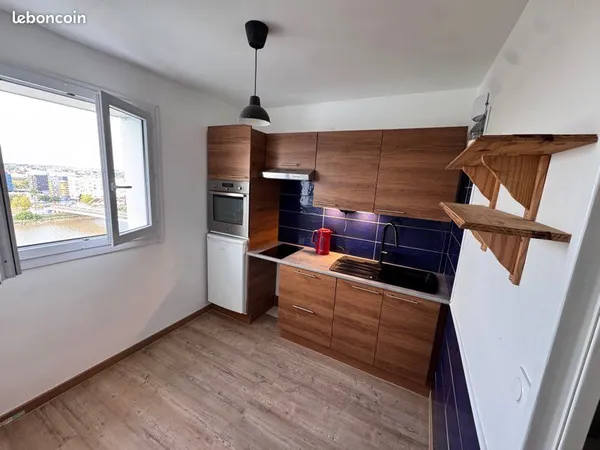 Appartement meublé 31 m² - 16e étage - Île de Nantes
