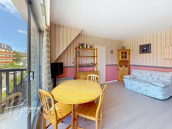 Appartement 2 pièces vue mer avec box et cave