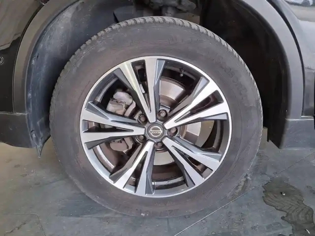 Nissan X-Trail dci 150 7pl — photo 51