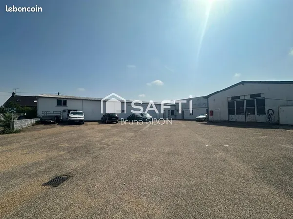 Bureaux, atelier 880 m² GIEN