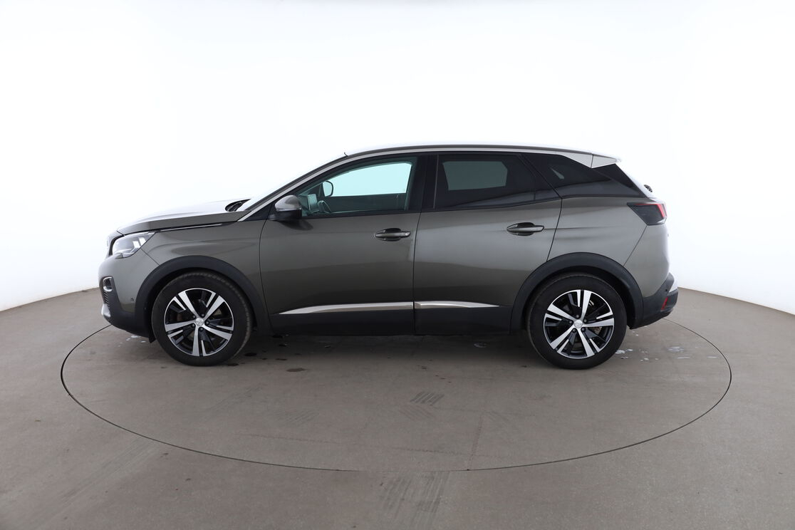 Peugeot 3008 1.2 PureTech Allure EAT6 — photo 2