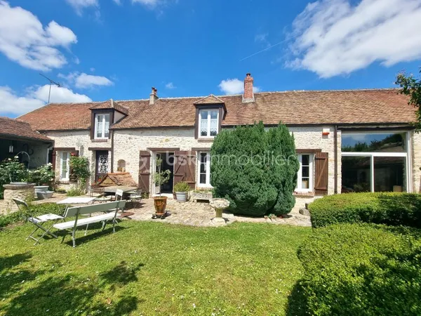Maison 11 pièces 367 m²