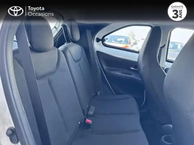 Toyota Aygo x 1.0 vvt-i 72ch dynamic — photo 7