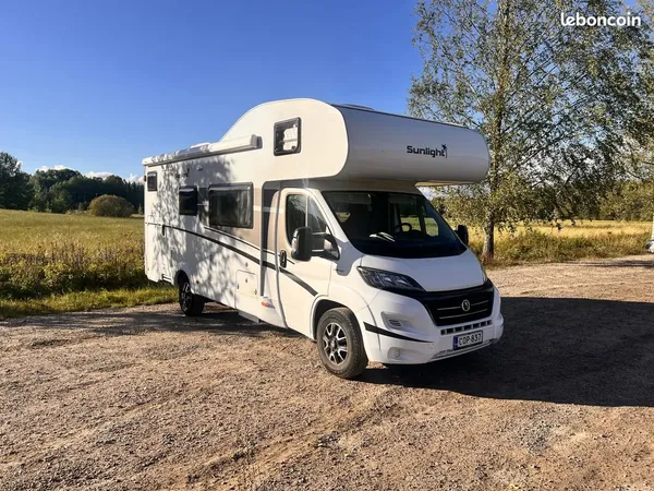 Camping-cars livrés sur site - hébergement, loges, espaces mobiles