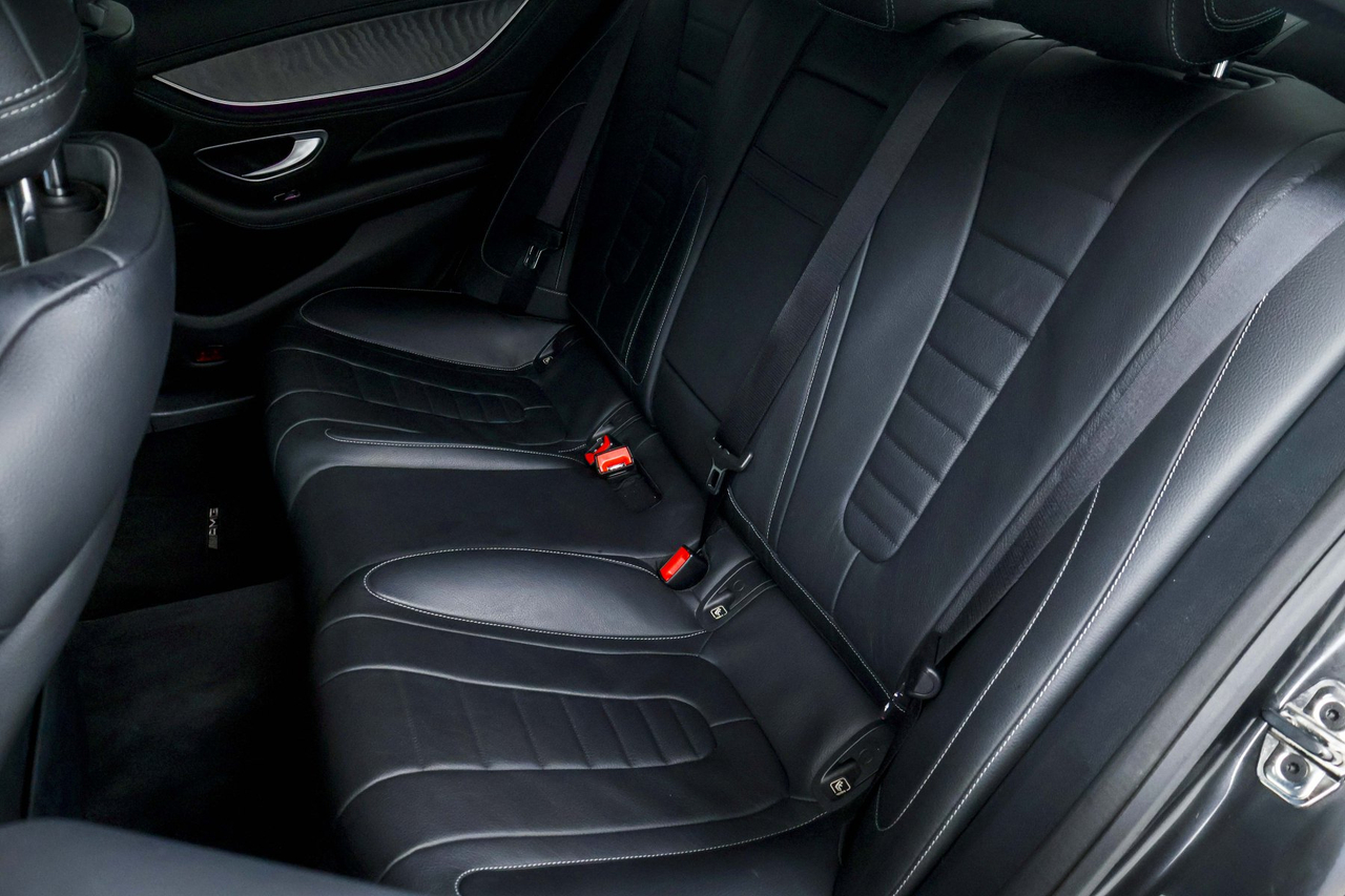 Mercedes CLS — photo 32