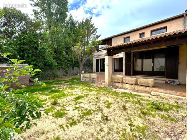 Villa 4 pièces 140 m²