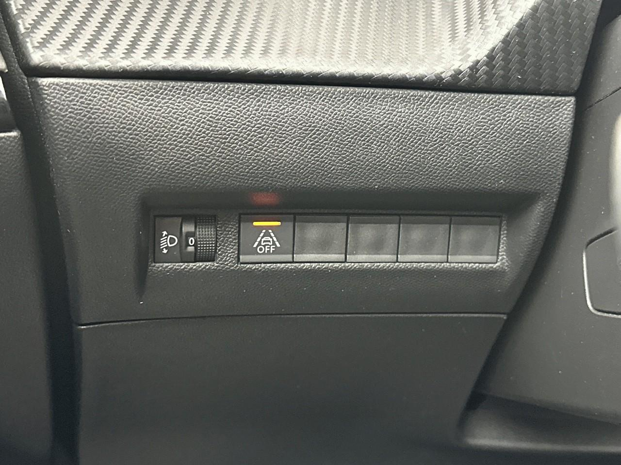 Peugeot 2008 puretech 100 s&s bvm6 allure pack — photo 16