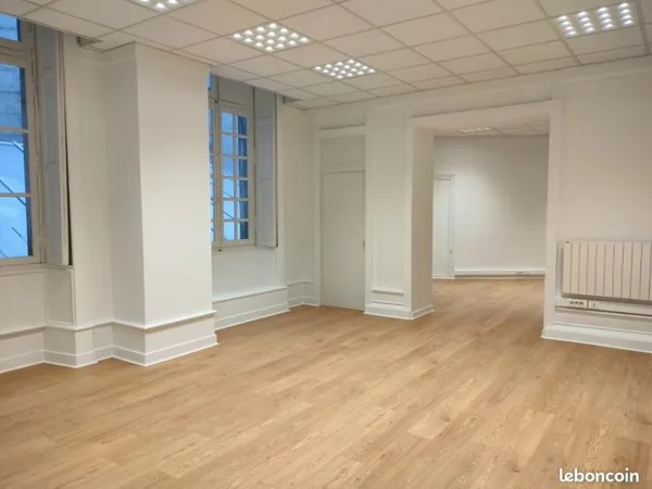 Bureaux 183 m²
