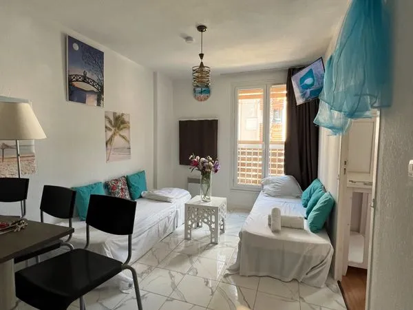 Appartement à louer à la Londe les maures