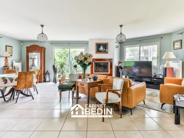Maison 5 pièces 160 m²