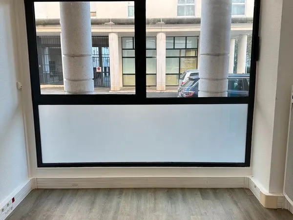 🏢 Bureau en sous-location - Environ 10 m² - Bussy-Saint-Georges