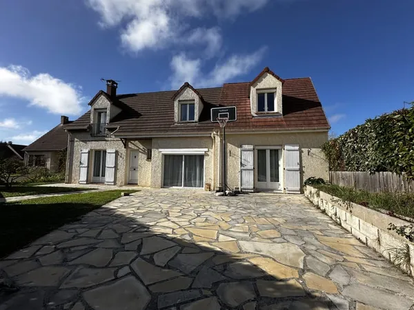 MAISON FAMILLIALE 6 CHAMBRES