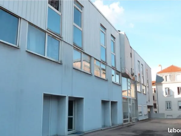 NANCY Mont-Désert : Beau studio 22 m2 tout confort, avec stationnement privé = 460 CC