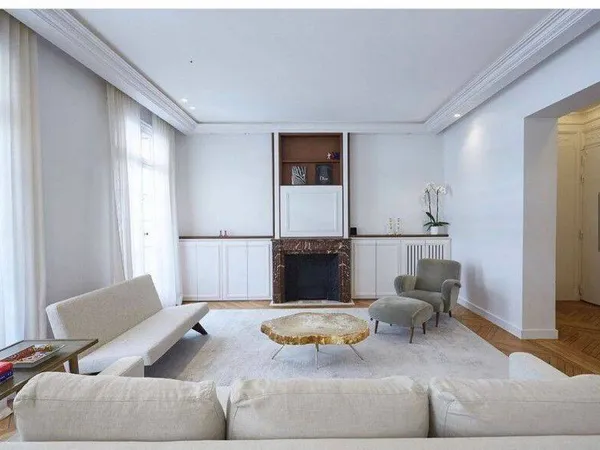 Appartement 5 pièces 140 m²