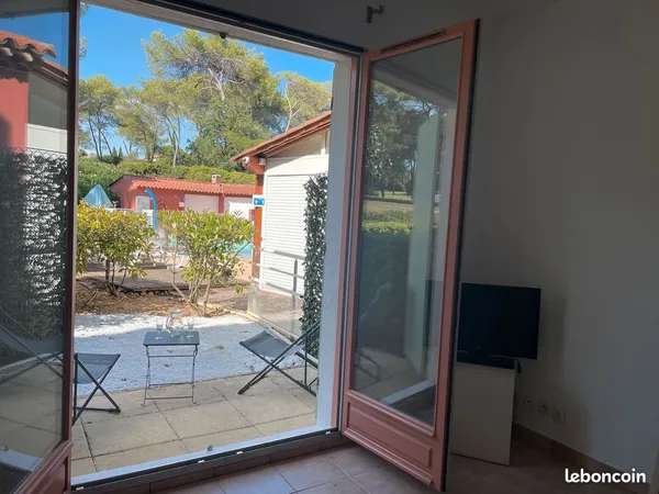 Studio dans domaine sécurisé avec piscine