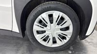 Toyota Aygo X 1.0 VVT-i 72ch Dynamic MY23 — photo 20
